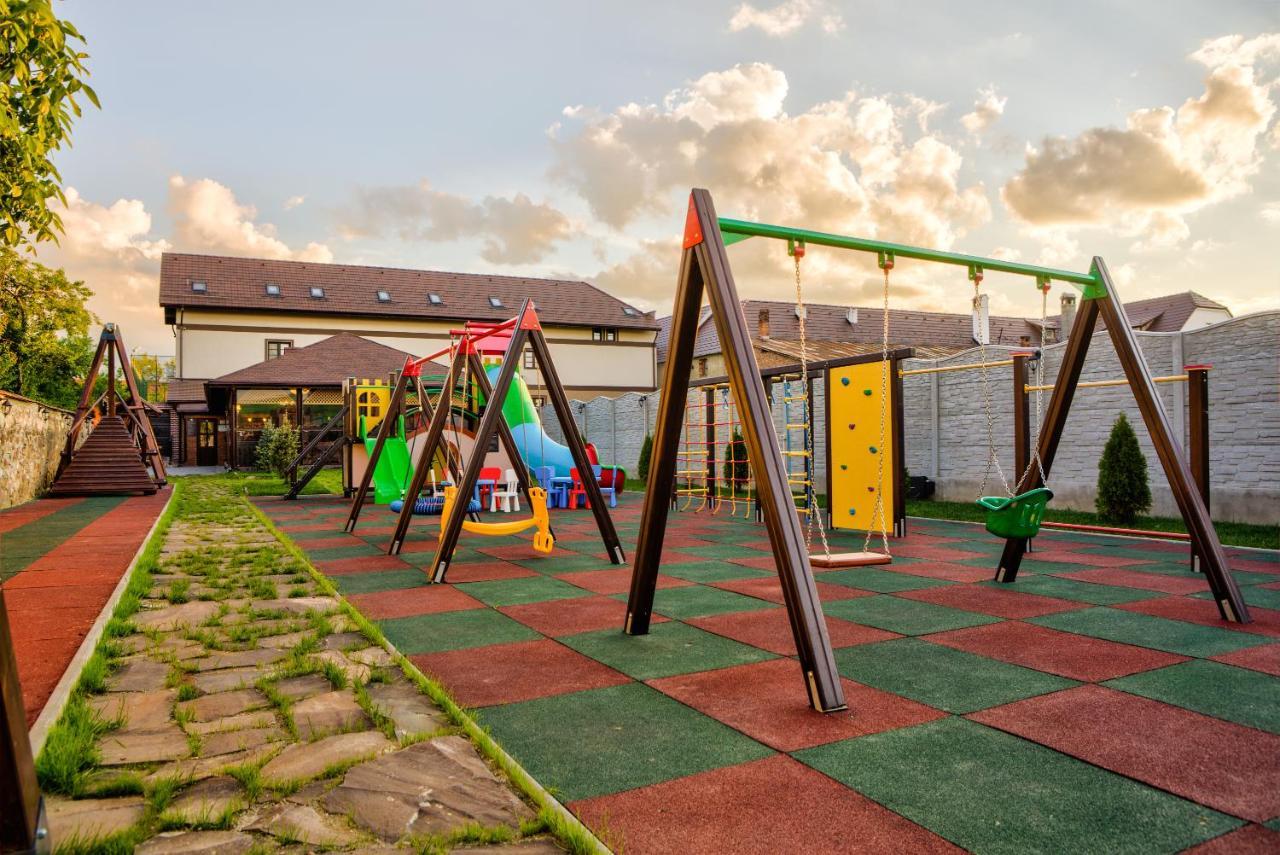 Resort Conacul Ambient Cristian (Brasov)